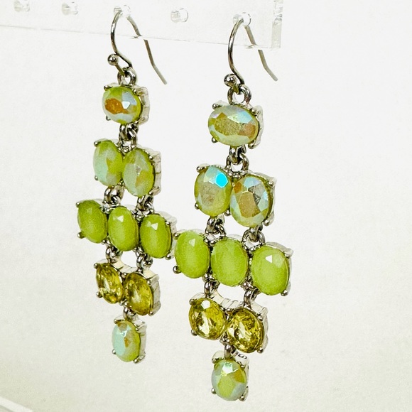 VINTAGE INSPIRED Lime green Silver Tone Sparkly Lightweight Chandelier Earrings - Picture 2 of 6